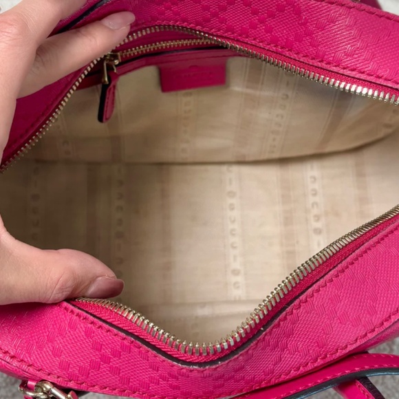 Authentic GUCCI Pink Bright Diamante Textured Leather Top Handle Bag - Picture 4 of 10